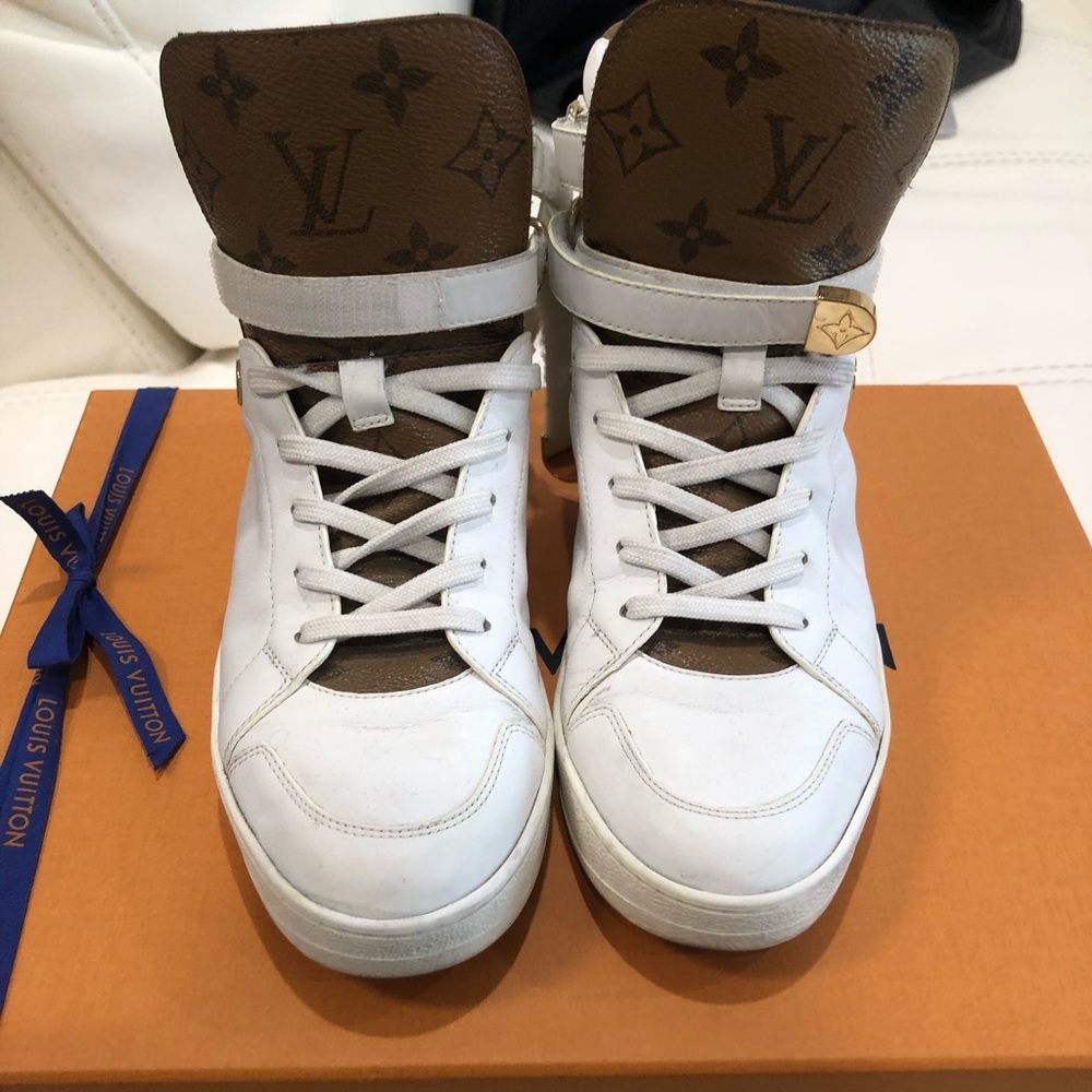 Sneakers - Picture 2 of 2